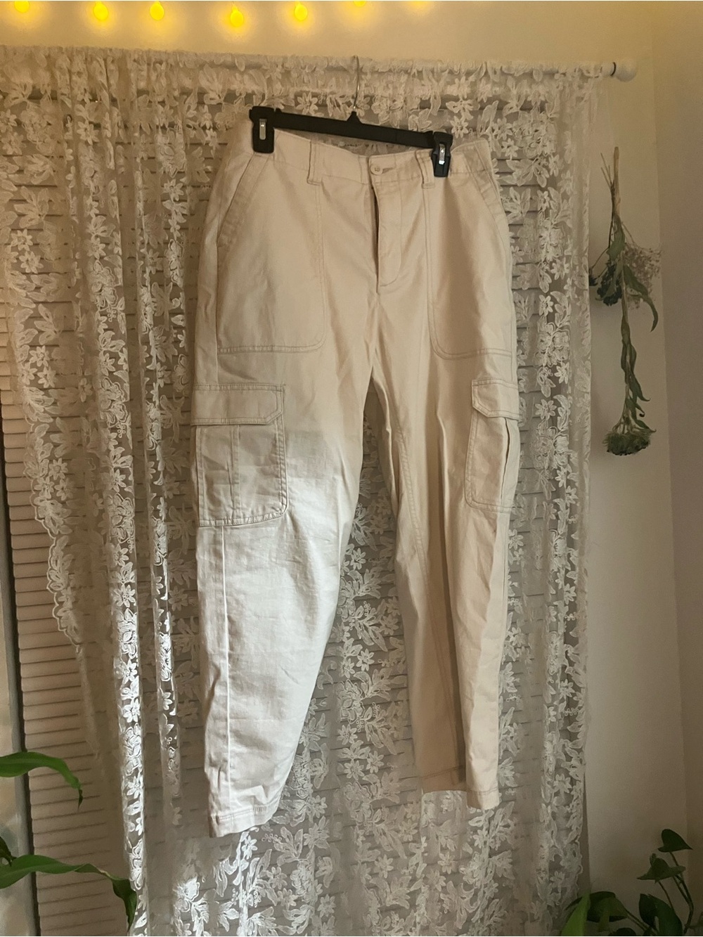 Old Navy Cream Cargo Pants - Utility Pocket Style